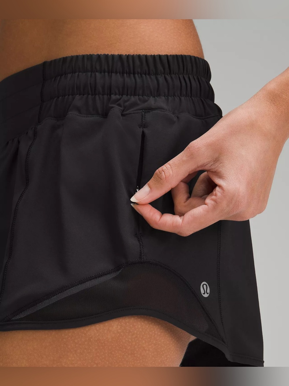 Hotty Hot Low-Rise Lined Short 2.5" Size 2 - Picture 3 of 12